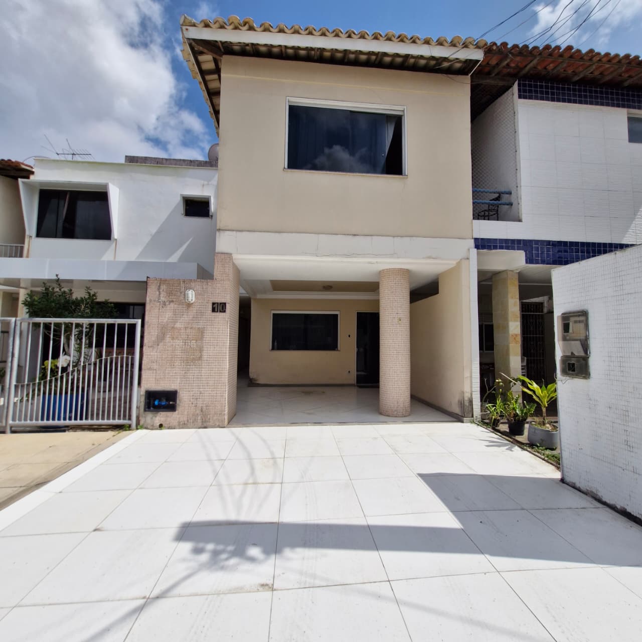 CASA MEDIO PADRÃO / MARIA ELVIRA