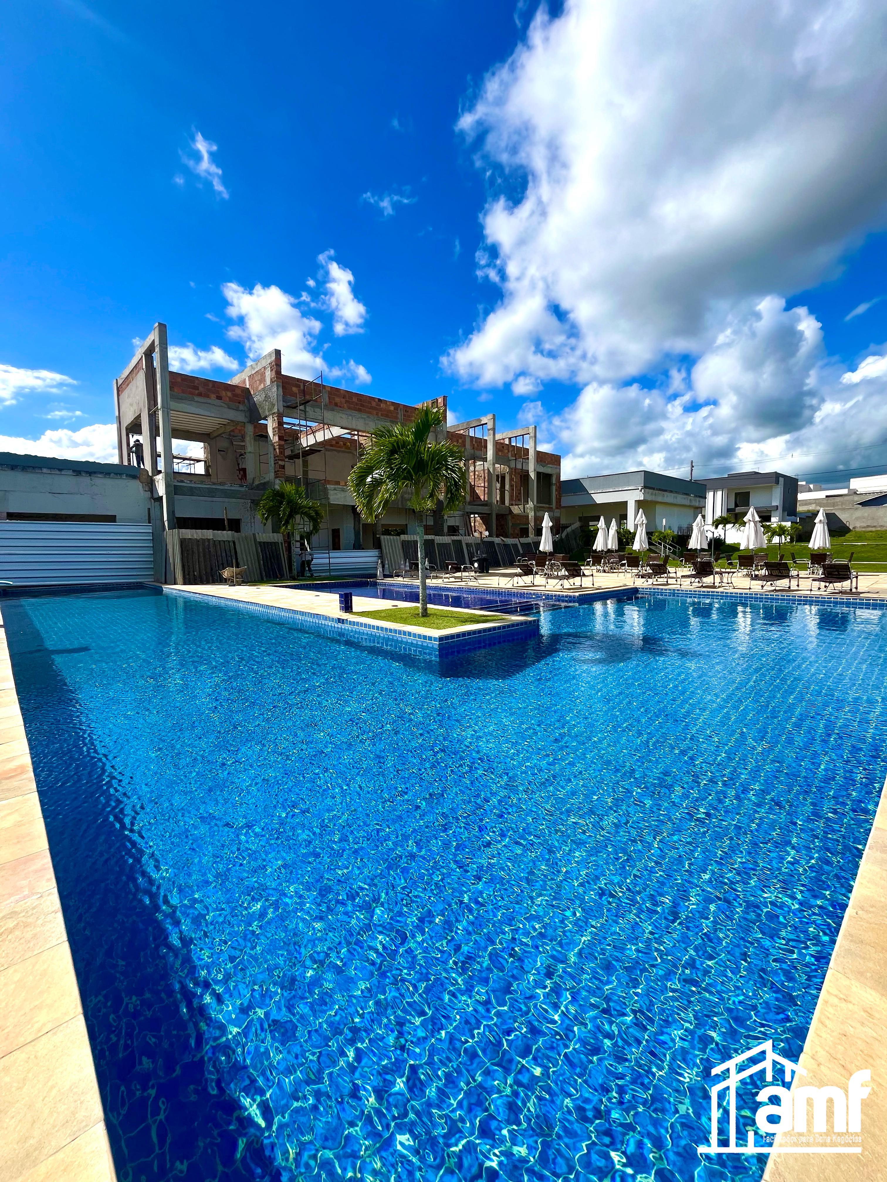 LOTE EM CONDOMÍNIO DE ALTO PADRÃO